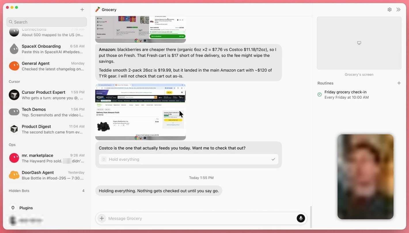 App do Grok Bot no computador: a lista de bots na esquerda, a conversa com o bot Grocery no meio, com as páginas de compra que ele abriu e a frase “Holding everything. Nothing gets checked out until you say go.”, e na direita a tela do computador dele e a rotina “Friday grocery check-in”, toda sexta às 10h